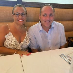 Meet your Posher, Dina